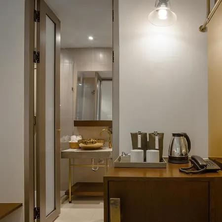 Nidhra Boutique Hotel Bangkok Sukhumvit Room photo