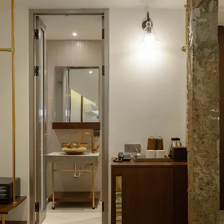 Nidhra Boutique Hotel Bangkok Sukhumvit Room photo