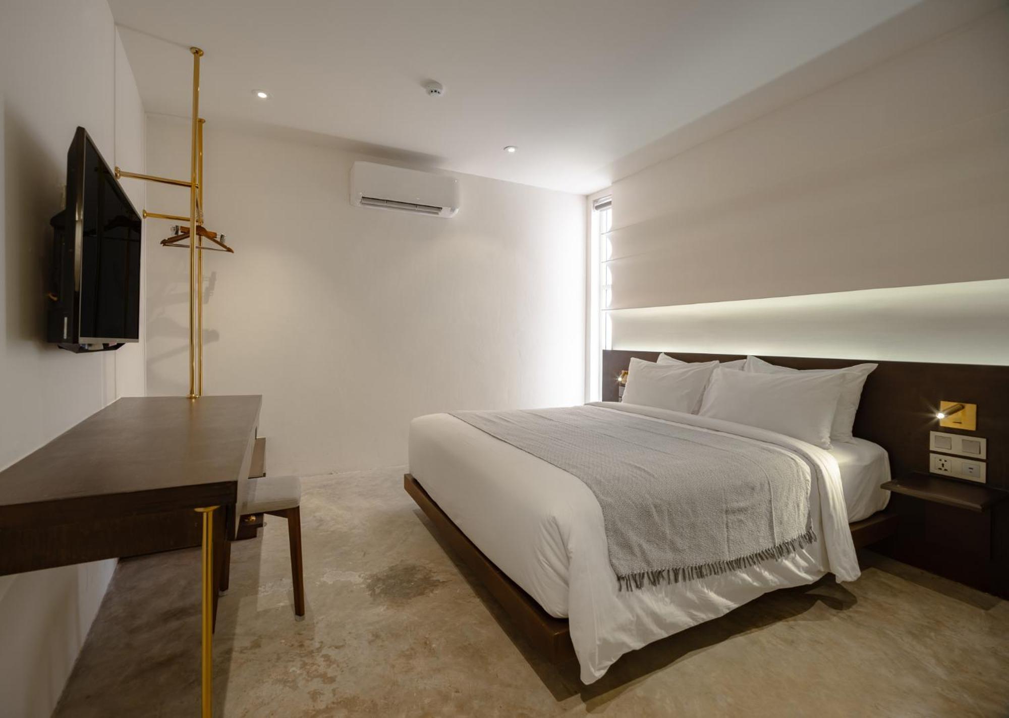 Nidhra Boutique Hotel *